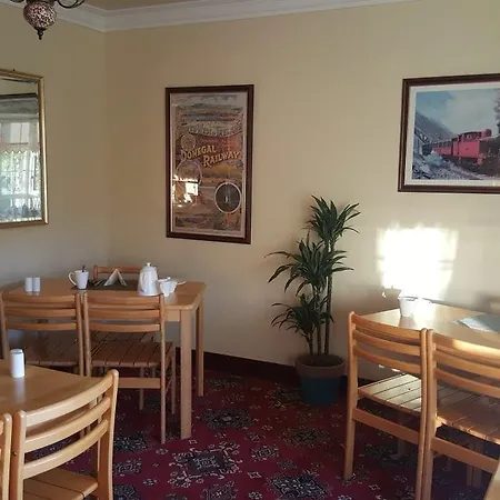 Oda ve Kahvaltı Dergfield House